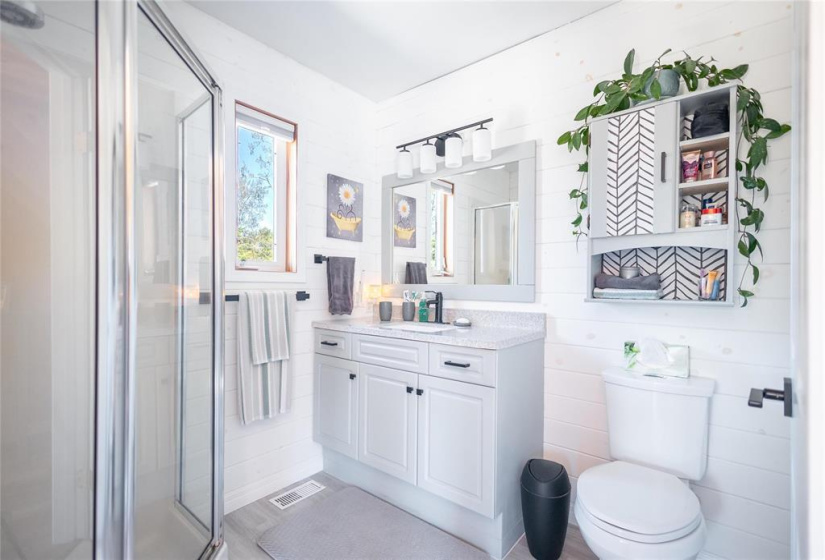 14 MARY GLEN, 3 Bedrooms Bedrooms, 8 Rooms Rooms,2 BathroomsBathrooms,Residential,For Sale,MARY GLEN