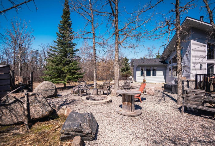 14 MARY GLEN, 3 Bedrooms Bedrooms, 8 Rooms Rooms,2 BathroomsBathrooms,Residential,For Sale,MARY GLEN