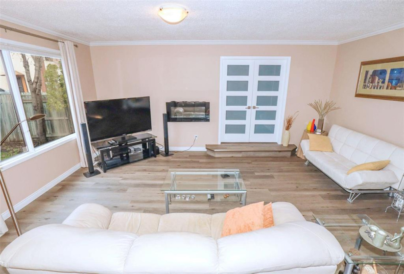 667 St Anne's, 2 Bedrooms Bedrooms, 7 Rooms Rooms,1 BathroomBathrooms,Condominium,For Sale,St Anne's