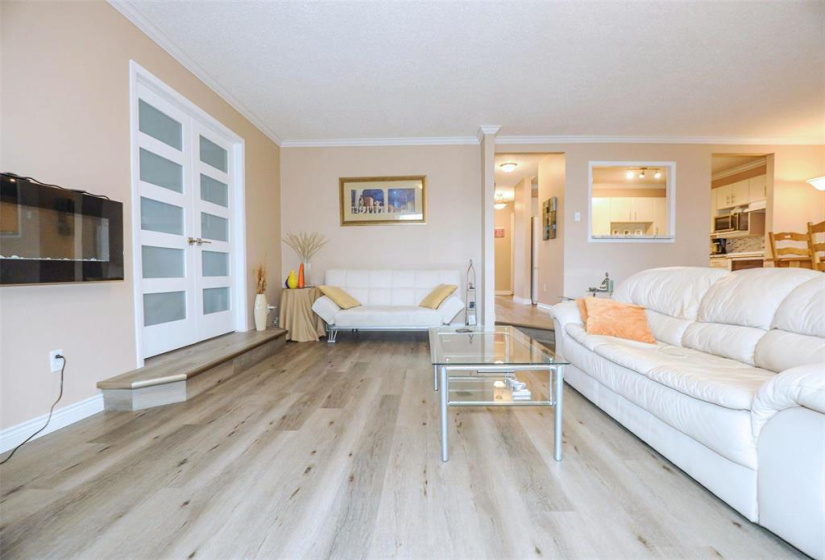 667 St Anne's, 2 Bedrooms Bedrooms, 7 Rooms Rooms,1 BathroomBathrooms,Condominium,For Sale,St Anne's