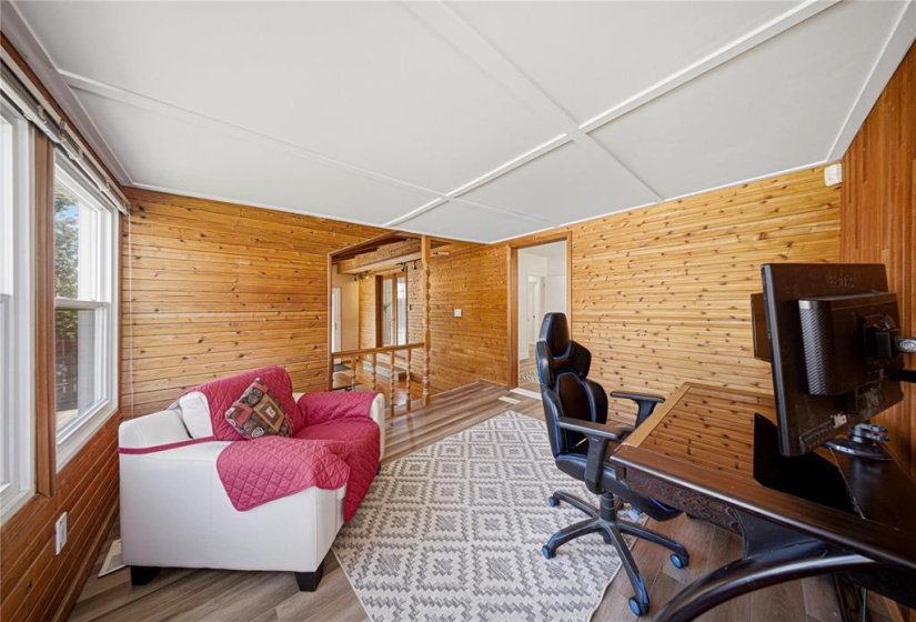 528 Lanark, 4 Bedrooms Bedrooms, 13 Rooms Rooms,2 BathroomsBathrooms,Residential,For Sale,Lanark