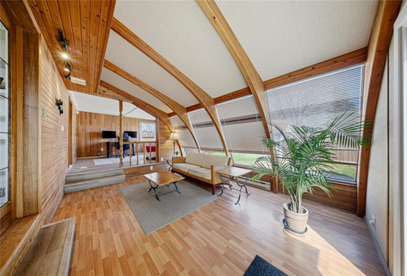 528 Lanark, 4 Bedrooms Bedrooms, 13 Rooms Rooms,2 BathroomsBathrooms,Residential,For Sale,Lanark