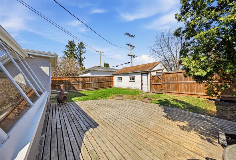 528 Lanark, 4 Bedrooms Bedrooms, 13 Rooms Rooms,2 BathroomsBathrooms,Residential,For Sale,Lanark