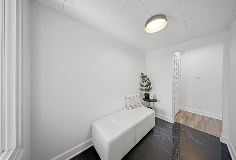 528 Lanark, 4 Bedrooms Bedrooms, 13 Rooms Rooms,2 BathroomsBathrooms,Residential,For Sale,Lanark