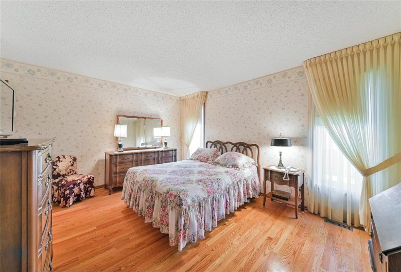35 Longstone, 4 Bedrooms Bedrooms, 13 Rooms Rooms,3 BathroomsBathrooms,Residential,For Sale,Longstone