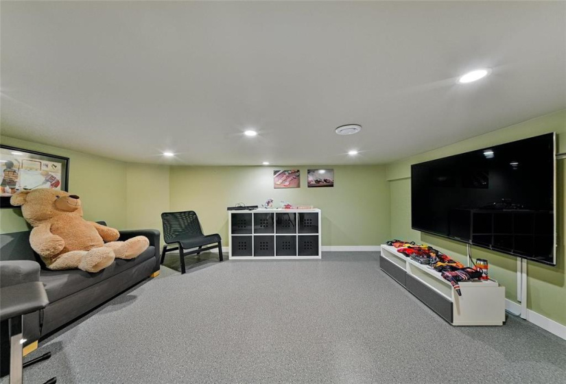 40 Abbotsfield, 3 Bedrooms Bedrooms, 12 Rooms Rooms,3 BathroomsBathrooms,Residential,For Sale,Abbotsfield