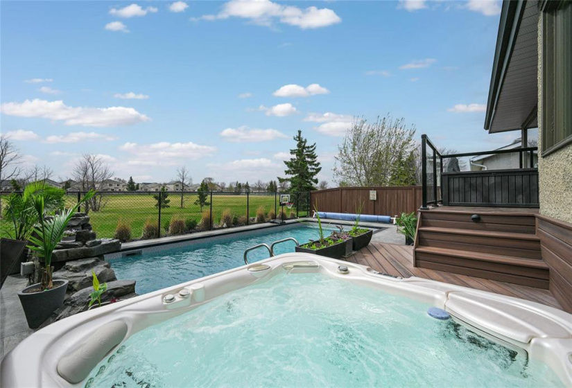 40 Abbotsfield, 3 Bedrooms Bedrooms, 12 Rooms Rooms,3 BathroomsBathrooms,Residential,For Sale,Abbotsfield