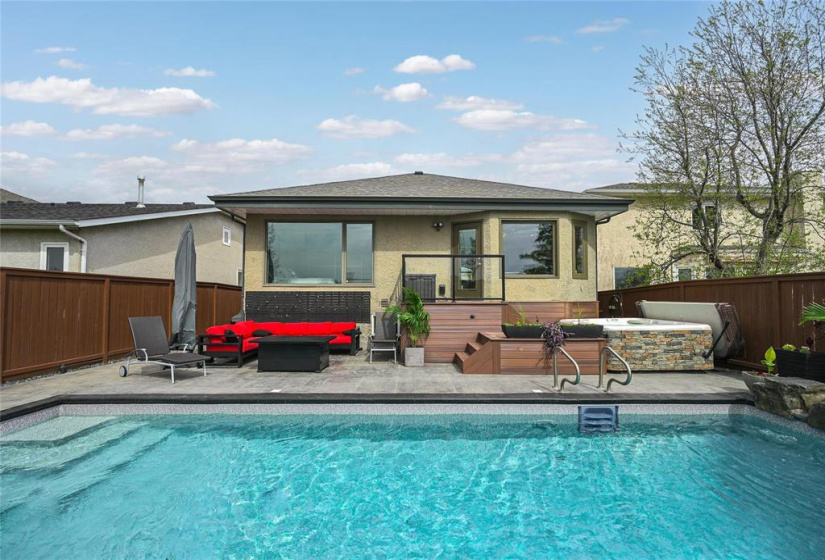 40 Abbotsfield, 3 Bedrooms Bedrooms, 12 Rooms Rooms,3 BathroomsBathrooms,Residential,For Sale,Abbotsfield