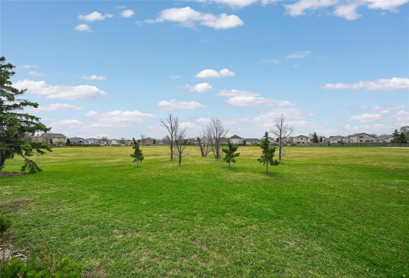 40 Abbotsfield, 3 Bedrooms Bedrooms, 12 Rooms Rooms,3 BathroomsBathrooms,Residential,For Sale,Abbotsfield