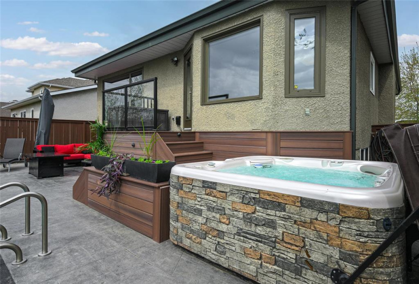 40 Abbotsfield, 3 Bedrooms Bedrooms, 12 Rooms Rooms,3 BathroomsBathrooms,Residential,For Sale,Abbotsfield