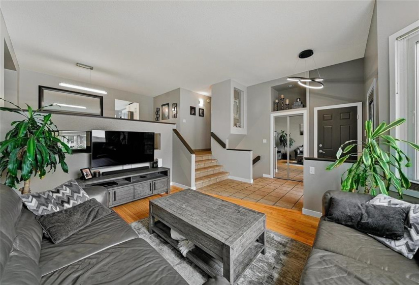40 Abbotsfield, 3 Bedrooms Bedrooms, 12 Rooms Rooms,3 BathroomsBathrooms,Residential,For Sale,Abbotsfield