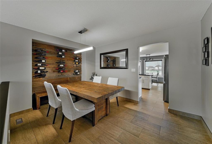 40 Abbotsfield, 3 Bedrooms Bedrooms, 12 Rooms Rooms,3 BathroomsBathrooms,Residential,For Sale,Abbotsfield