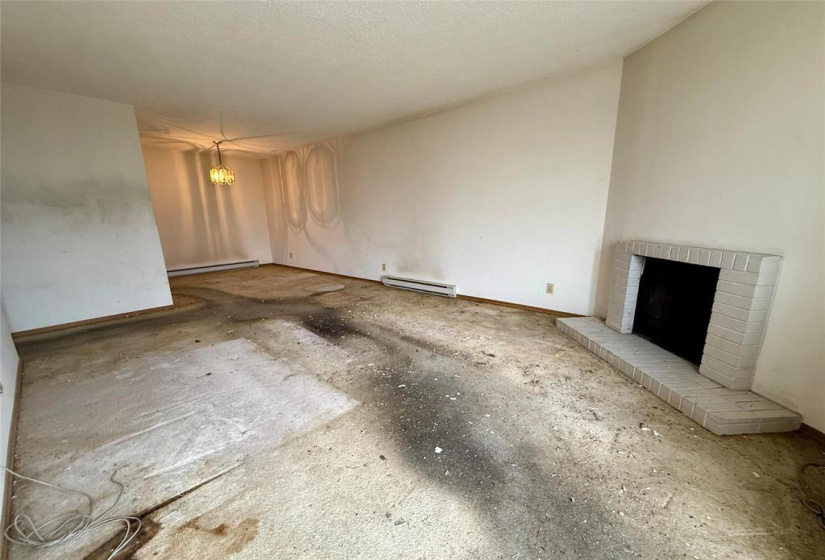 241 Kinver, 1 Bedroom Bedrooms, 6 Rooms Rooms,1 BathroomBathrooms,Condominium,For Sale,Kinver