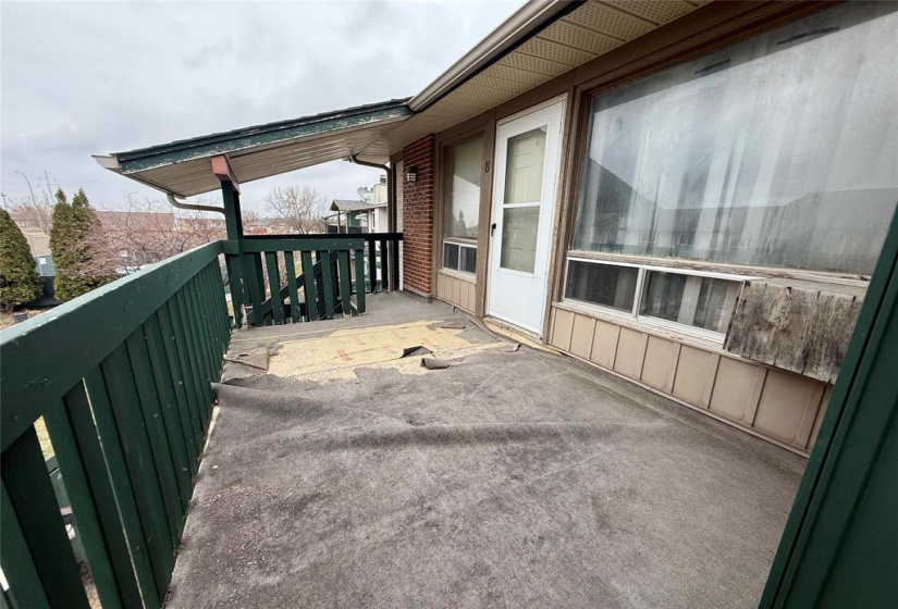 241 Kinver, 1 Bedroom Bedrooms, 6 Rooms Rooms,1 BathroomBathrooms,Condominium,For Sale,Kinver