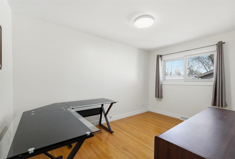 7 Lauder, 3 Bedrooms Bedrooms, 11 Rooms Rooms,2 BathroomsBathrooms,Residential,For Sale,Lauder