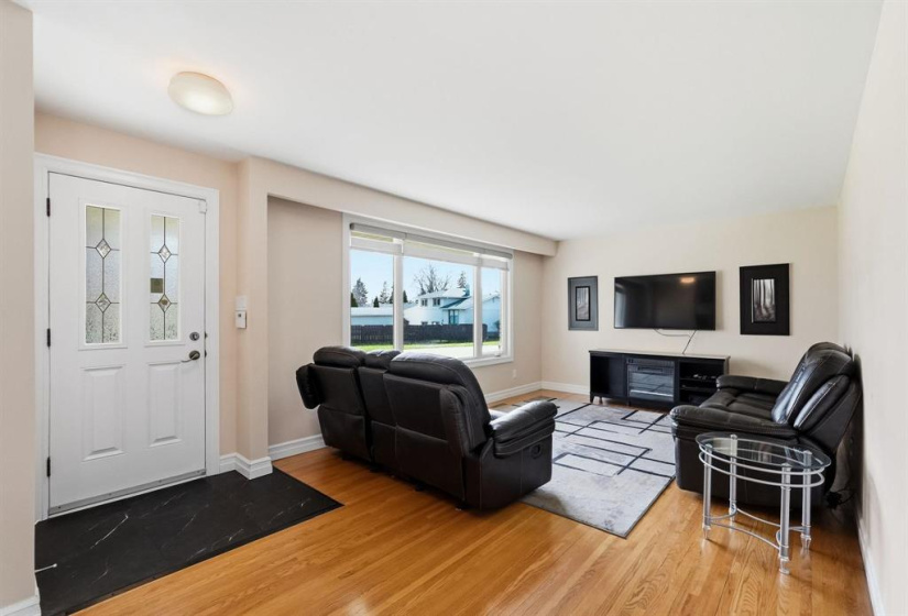 7 Lauder, 3 Bedrooms Bedrooms, 11 Rooms Rooms,2 BathroomsBathrooms,Residential,For Sale,Lauder