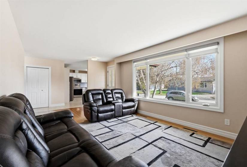 7 Lauder, 3 Bedrooms Bedrooms, 11 Rooms Rooms,2 BathroomsBathrooms,Residential,For Sale,Lauder
