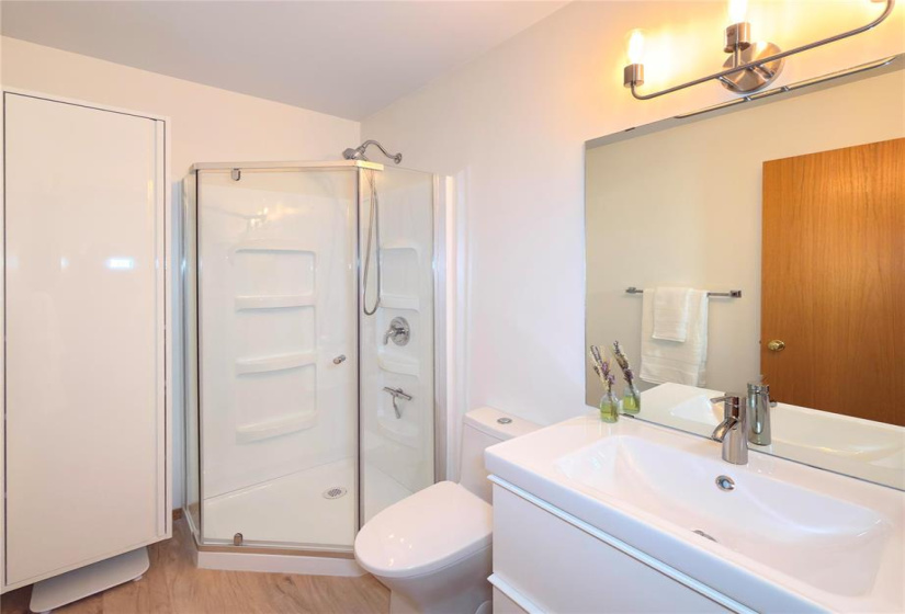 200 Victor Lewis, 3 Bedrooms Bedrooms, 14 Rooms Rooms,3 BathroomsBathrooms,Condominium,For Sale,Victor Lewis