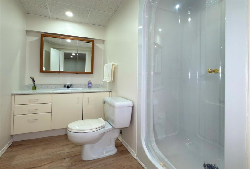 200 Victor Lewis, 3 Bedrooms Bedrooms, 14 Rooms Rooms,3 BathroomsBathrooms,Condominium,For Sale,Victor Lewis