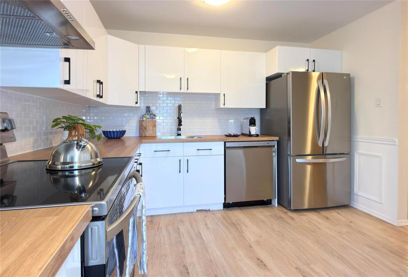 200 Victor Lewis, 3 Bedrooms Bedrooms, 14 Rooms Rooms,3 BathroomsBathrooms,Condominium,For Sale,Victor Lewis