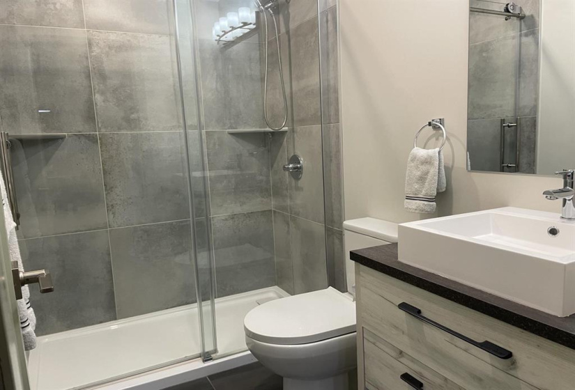 46 Fourth, 5 Bedrooms Bedrooms, 14 Rooms Rooms,3 BathroomsBathrooms,Residential,For Sale,Fourth