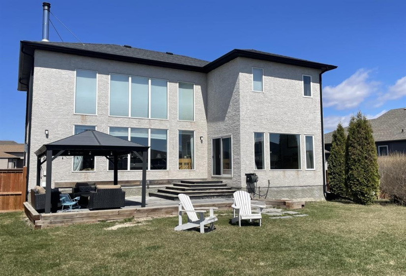 46 Fourth, 5 Bedrooms Bedrooms, 14 Rooms Rooms,3 BathroomsBathrooms,Residential,For Sale,Fourth