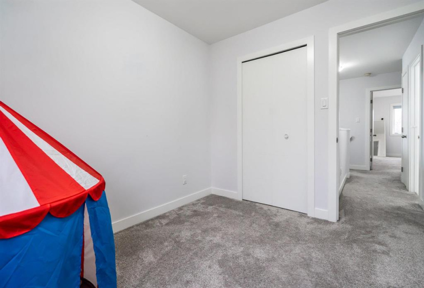 2nd bedroom with closet