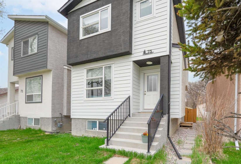 Close to Superstore, Freshco and more!