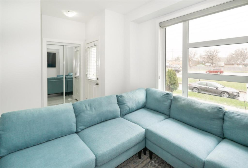75 Fermor, 4 Bedrooms Bedrooms, 10 Rooms Rooms,3 BathroomsBathrooms,Residential,For Sale,Fermor