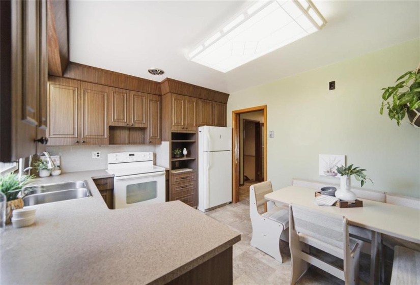 225 Dunkirk, 3 Bedrooms Bedrooms, 10 Rooms Rooms,1 BathroomBathrooms,Residential,For Sale,Dunkirk