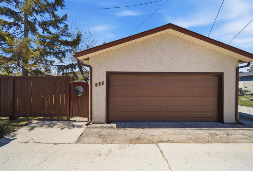 225 Dunkirk, 3 Bedrooms Bedrooms, 10 Rooms Rooms,1 BathroomBathrooms,Residential,For Sale,Dunkirk