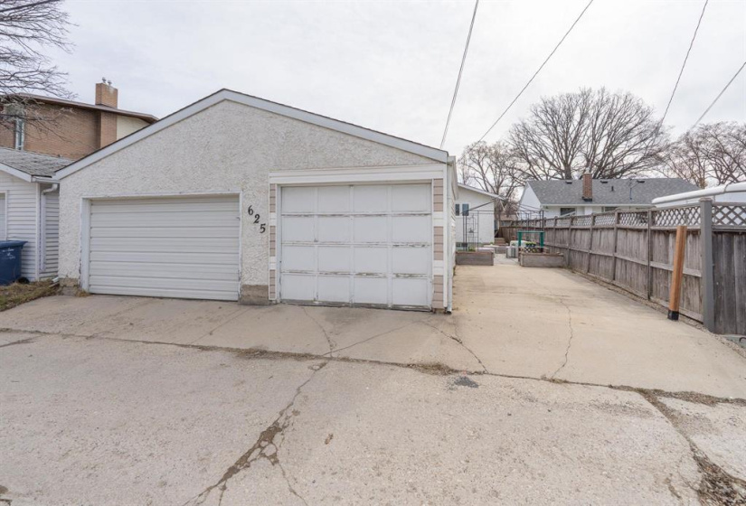 625 Oxford, 3 Bedrooms Bedrooms, 9 Rooms Rooms,1 BathroomBathrooms,Residential,For Sale,Oxford