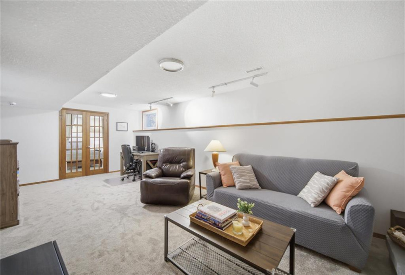 67 Augusta, 4 Bedrooms Bedrooms, 11 Rooms Rooms,2 BathroomsBathrooms,Residential,For Sale,Augusta