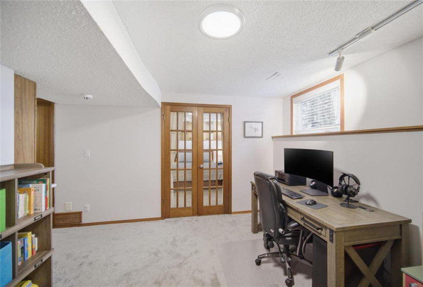 67 Augusta, 4 Bedrooms Bedrooms, 11 Rooms Rooms,2 BathroomsBathrooms,Residential,For Sale,Augusta
