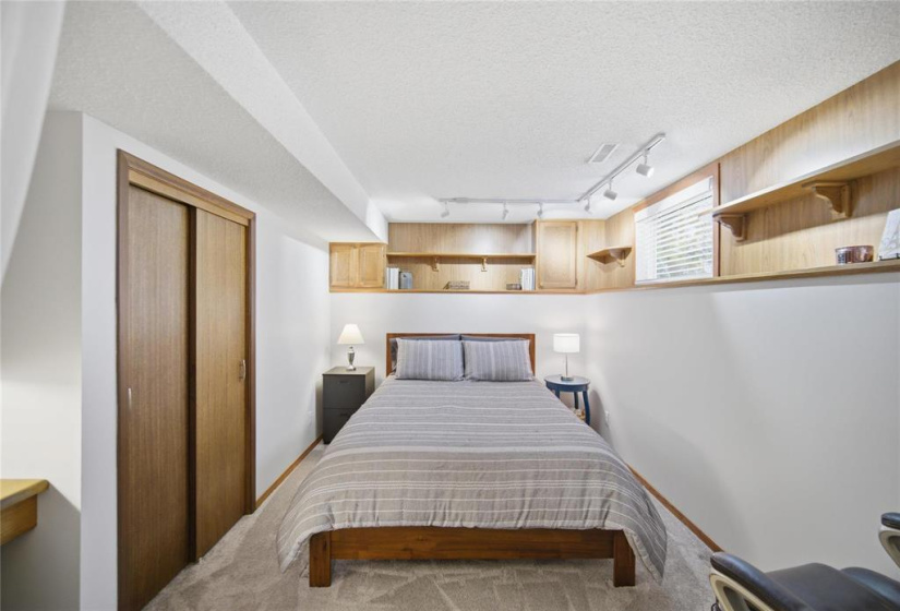 67 Augusta, 4 Bedrooms Bedrooms, 11 Rooms Rooms,2 BathroomsBathrooms,Residential,For Sale,Augusta