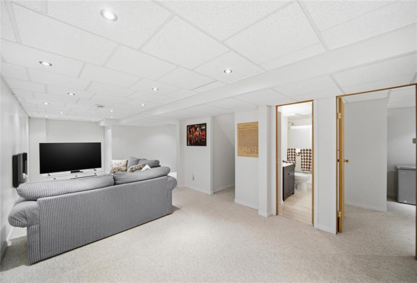 75 Turnham, 4 Bedrooms Bedrooms, 11 Rooms Rooms,2 BathroomsBathrooms,Residential,For Sale,Turnham