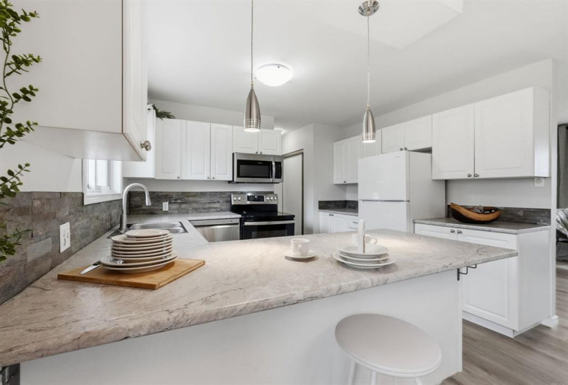 263 4TH, 3 Bedrooms Bedrooms, 9 Rooms Rooms,1 BathroomBathrooms,Residential,For Sale,4TH