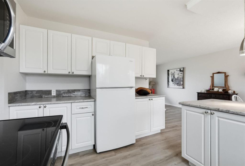263 4TH, 3 Bedrooms Bedrooms, 9 Rooms Rooms,1 BathroomBathrooms,Residential,For Sale,4TH