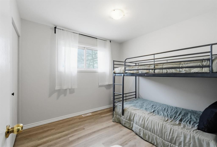 263 4TH, 3 Bedrooms Bedrooms, 9 Rooms Rooms,1 BathroomBathrooms,Residential,For Sale,4TH