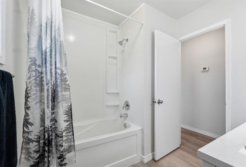 263 4TH, 3 Bedrooms Bedrooms, 9 Rooms Rooms,1 BathroomBathrooms,Residential,For Sale,4TH