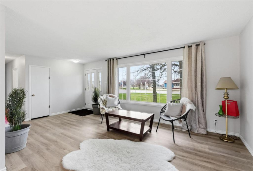 263 4TH, 3 Bedrooms Bedrooms, 9 Rooms Rooms,1 BathroomBathrooms,Residential,For Sale,4TH