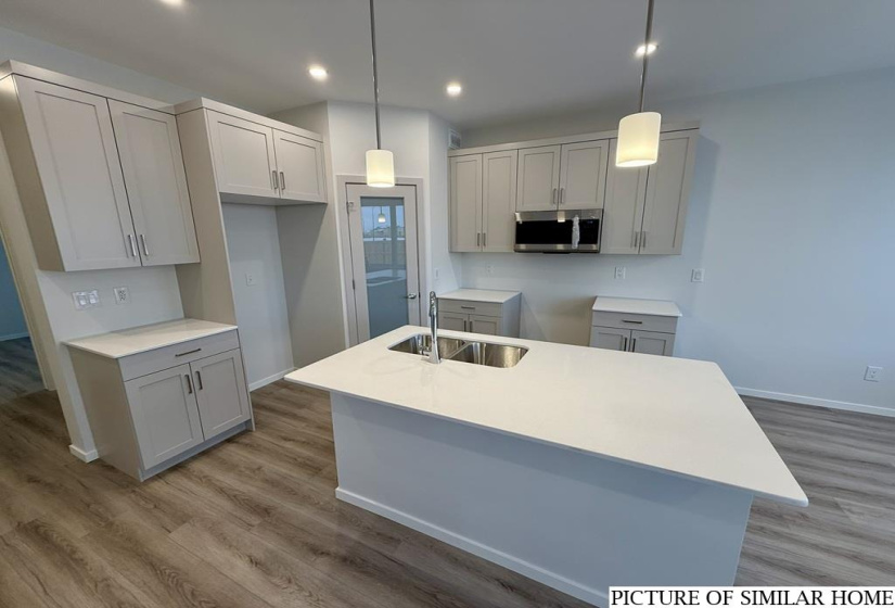 748 KEN OBLIK, 4 Bedrooms Bedrooms, 12 Rooms Rooms,3 BathroomsBathrooms,Residential,For Sale,KEN OBLIK