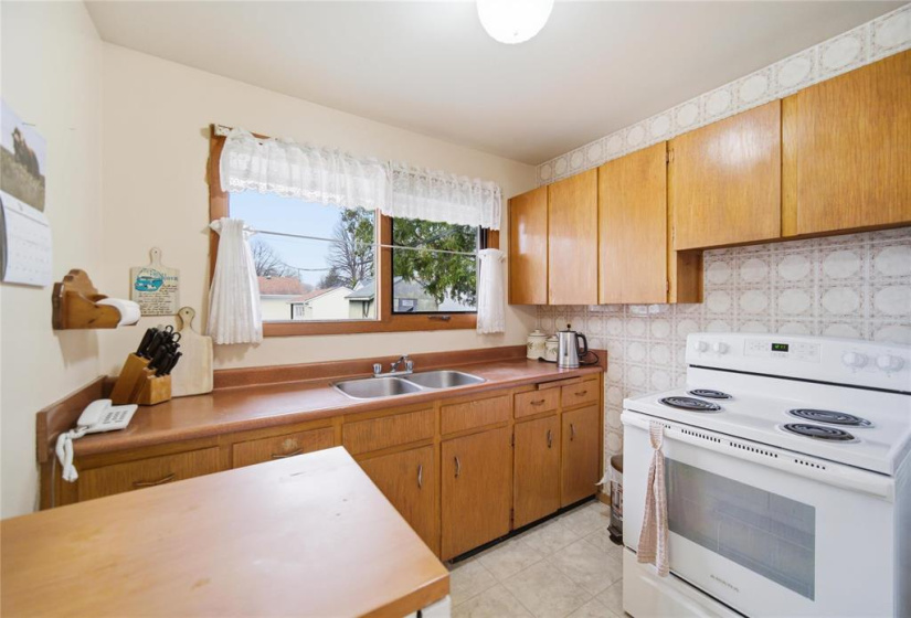 43 Saturn, 3 Bedrooms Bedrooms, 10 Rooms Rooms,2 BathroomsBathrooms,Residential,For Sale,Saturn