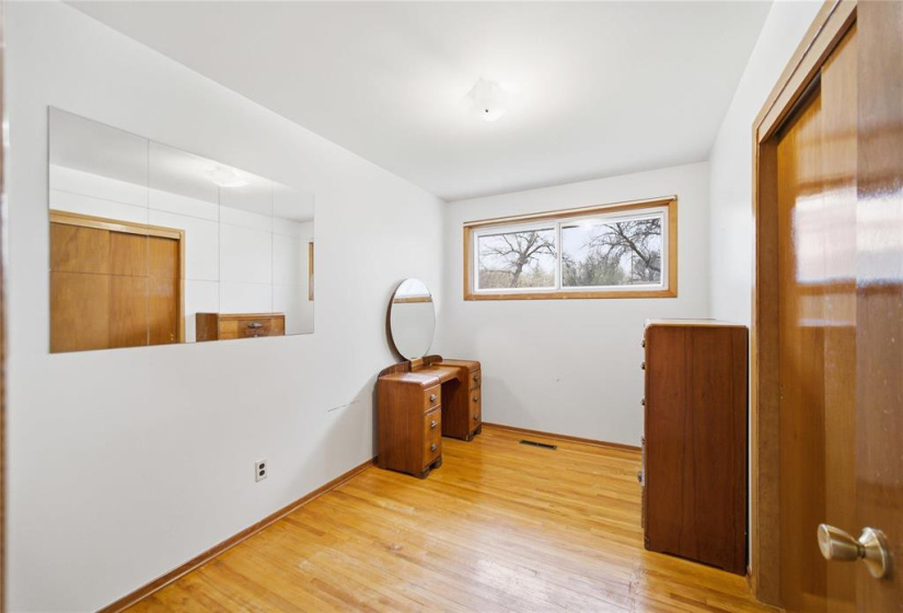 43 Saturn, 3 Bedrooms Bedrooms, 10 Rooms Rooms,2 BathroomsBathrooms,Residential,For Sale,Saturn
