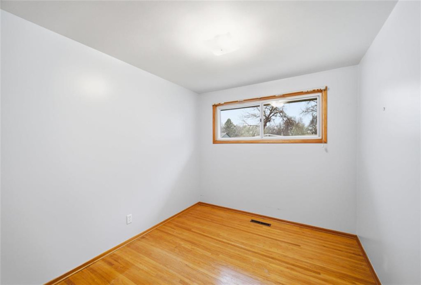 43 Saturn, 3 Bedrooms Bedrooms, 10 Rooms Rooms,2 BathroomsBathrooms,Residential,For Sale,Saturn