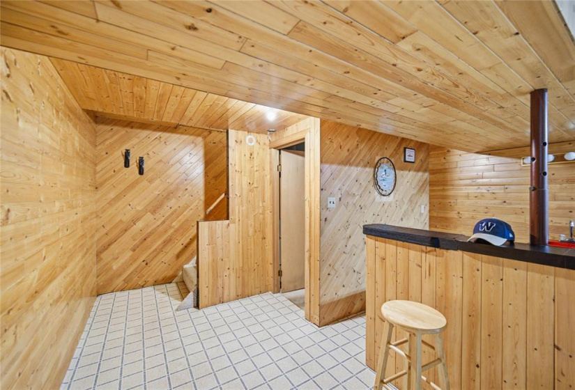 43 Saturn, 3 Bedrooms Bedrooms, 10 Rooms Rooms,2 BathroomsBathrooms,Residential,For Sale,Saturn