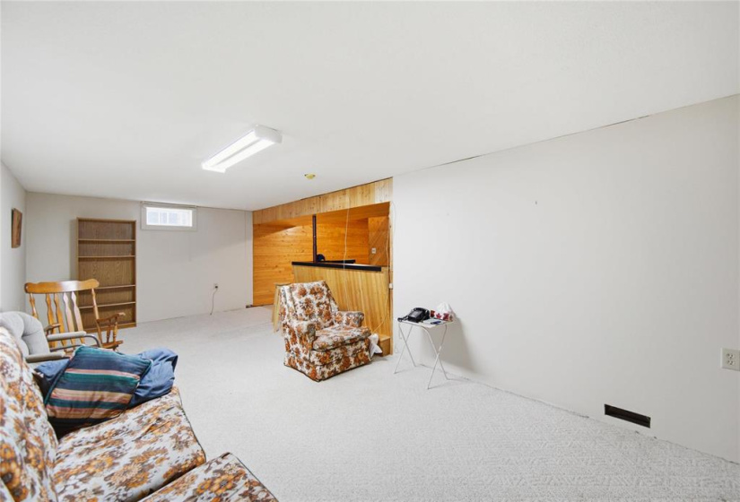 43 Saturn, 3 Bedrooms Bedrooms, 10 Rooms Rooms,2 BathroomsBathrooms,Residential,For Sale,Saturn