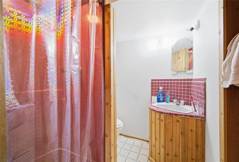 43 Saturn, 3 Bedrooms Bedrooms, 10 Rooms Rooms,2 BathroomsBathrooms,Residential,For Sale,Saturn