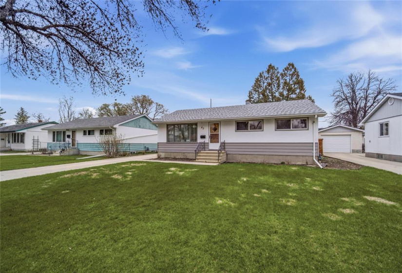 43 Saturn, 3 Bedrooms Bedrooms, 10 Rooms Rooms,2 BathroomsBathrooms,Residential,For Sale,Saturn
