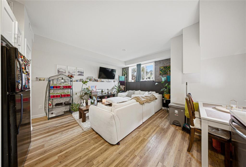 602 Winona, 4 Bedrooms Bedrooms, 13 Rooms Rooms,3 BathroomsBathrooms,Residential,For Sale,Winona